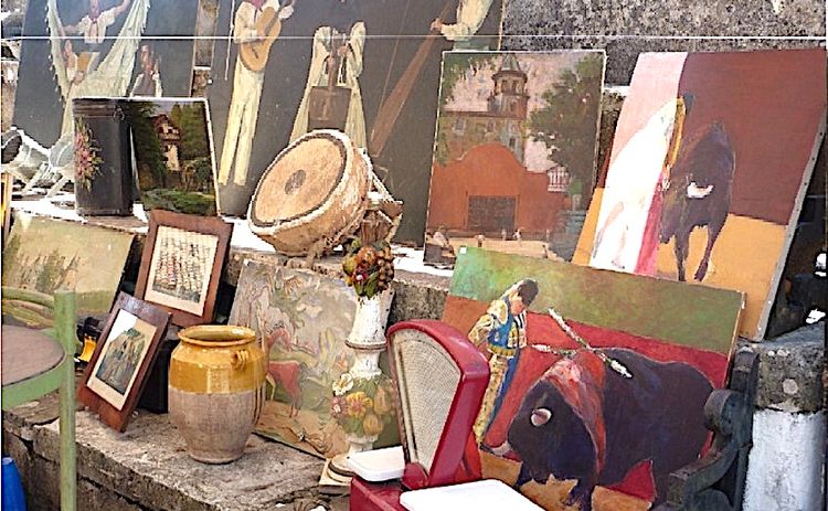 CHINONS TOUJOURS – Les Makilas de la brocante à Arcangues